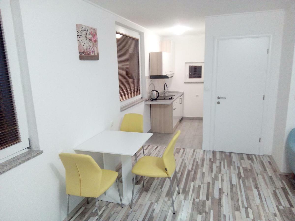 Studio Apartman Matkovic イモツキ エクステリア 写真